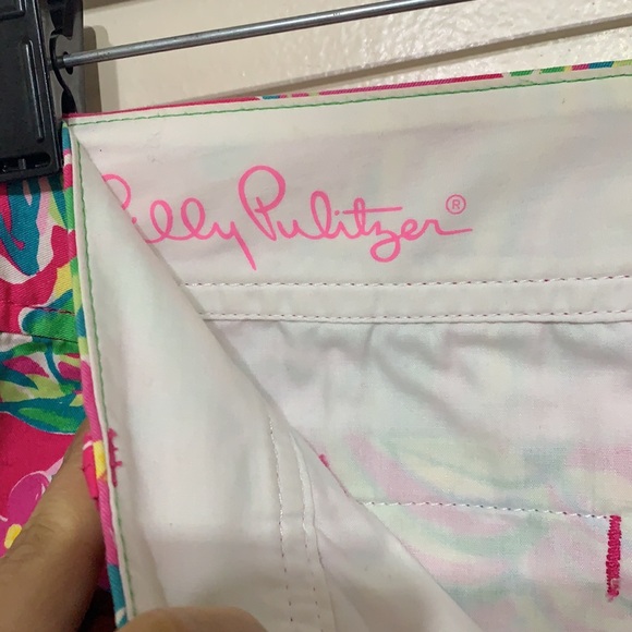 Lilly Pulitzer Callahan shorts size 2 - Picture 5 of 10